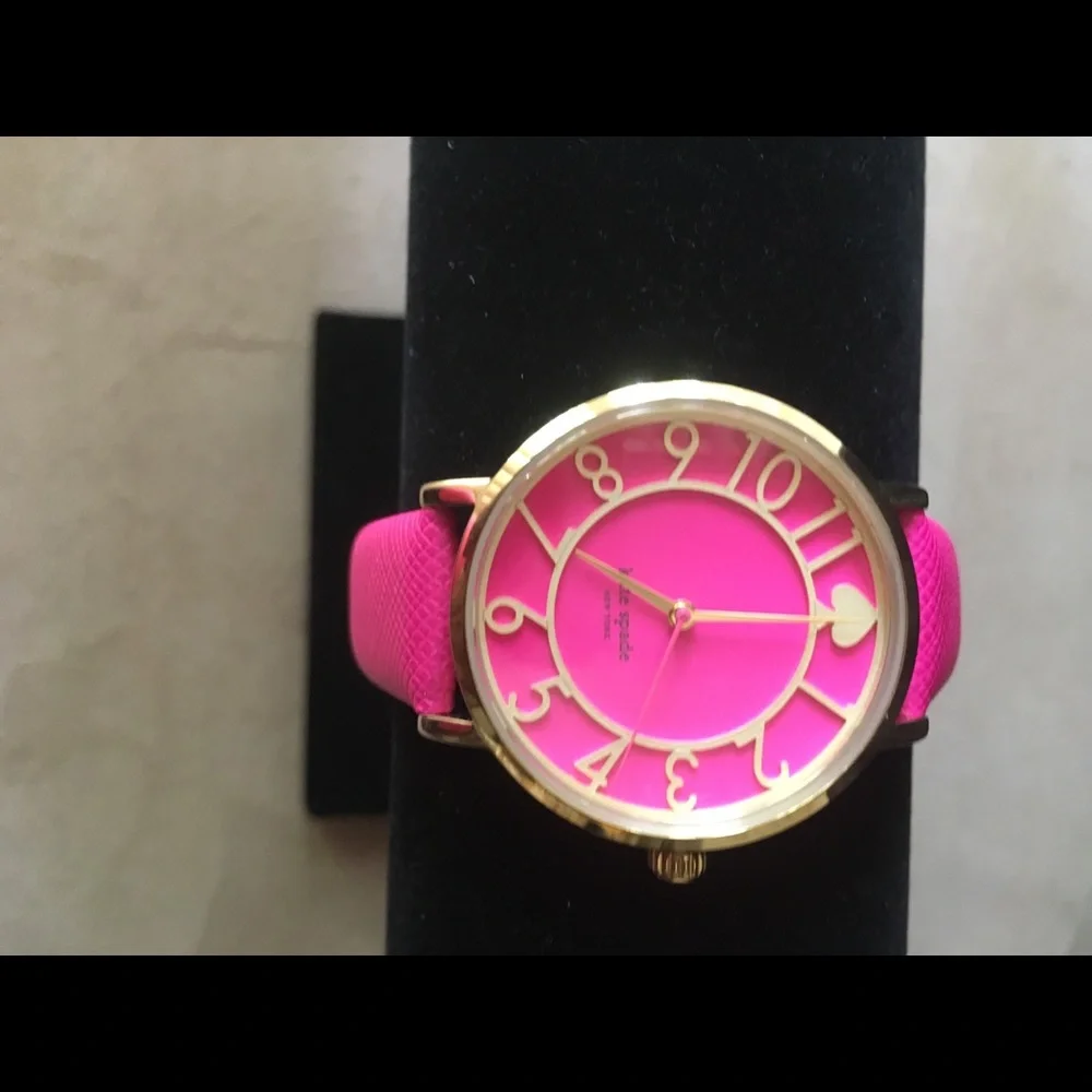 KATE SPADE METRO NWOT AUTHENTIC GENUINE LEATHER HOT PINK GOLD-TONE WATCH